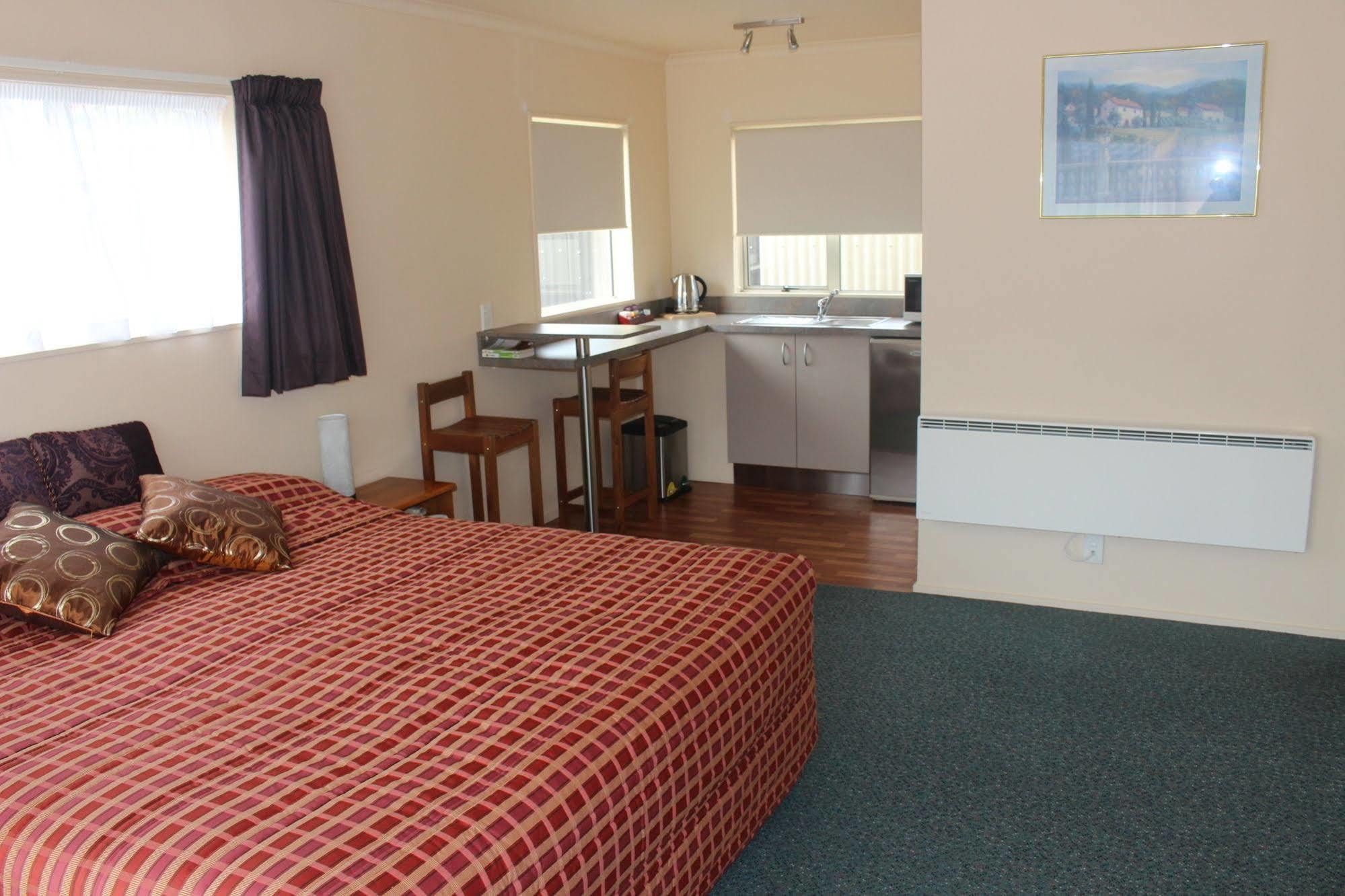 Heritage Court Motel Invercargill Exterior photo