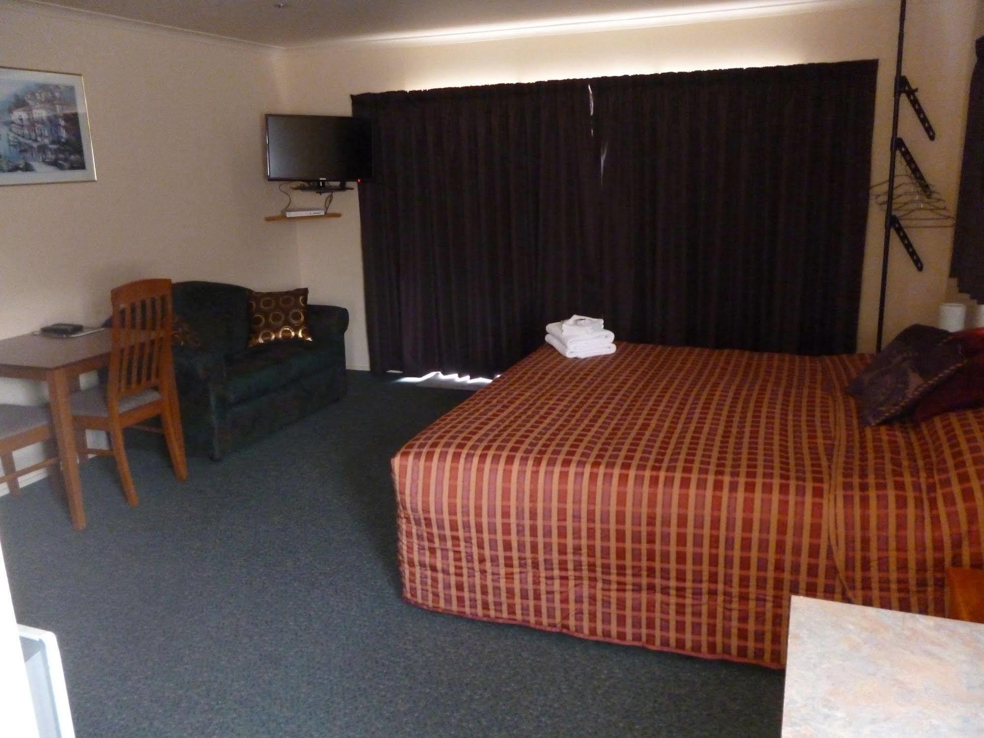 Heritage Court Motel Invercargill Exterior photo