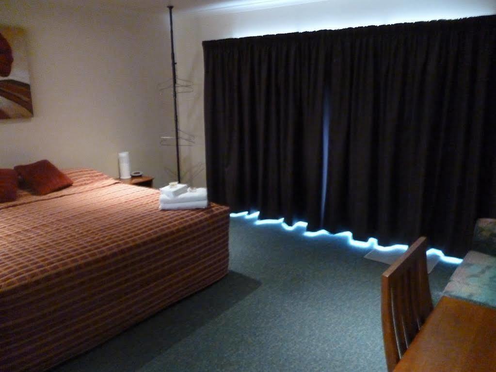 Heritage Court Motel Invercargill Exterior photo